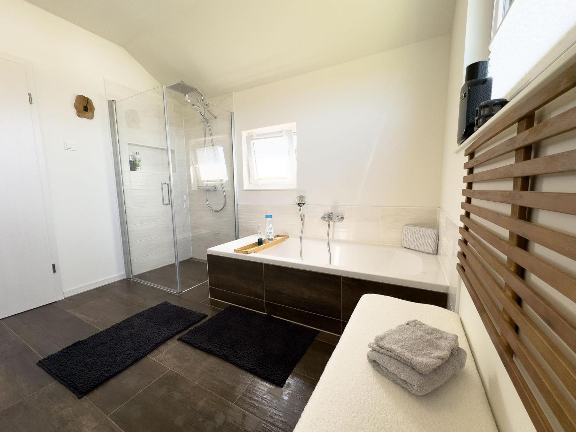 Serenity Vista Retreat Bnb Bescheid 외부 사진