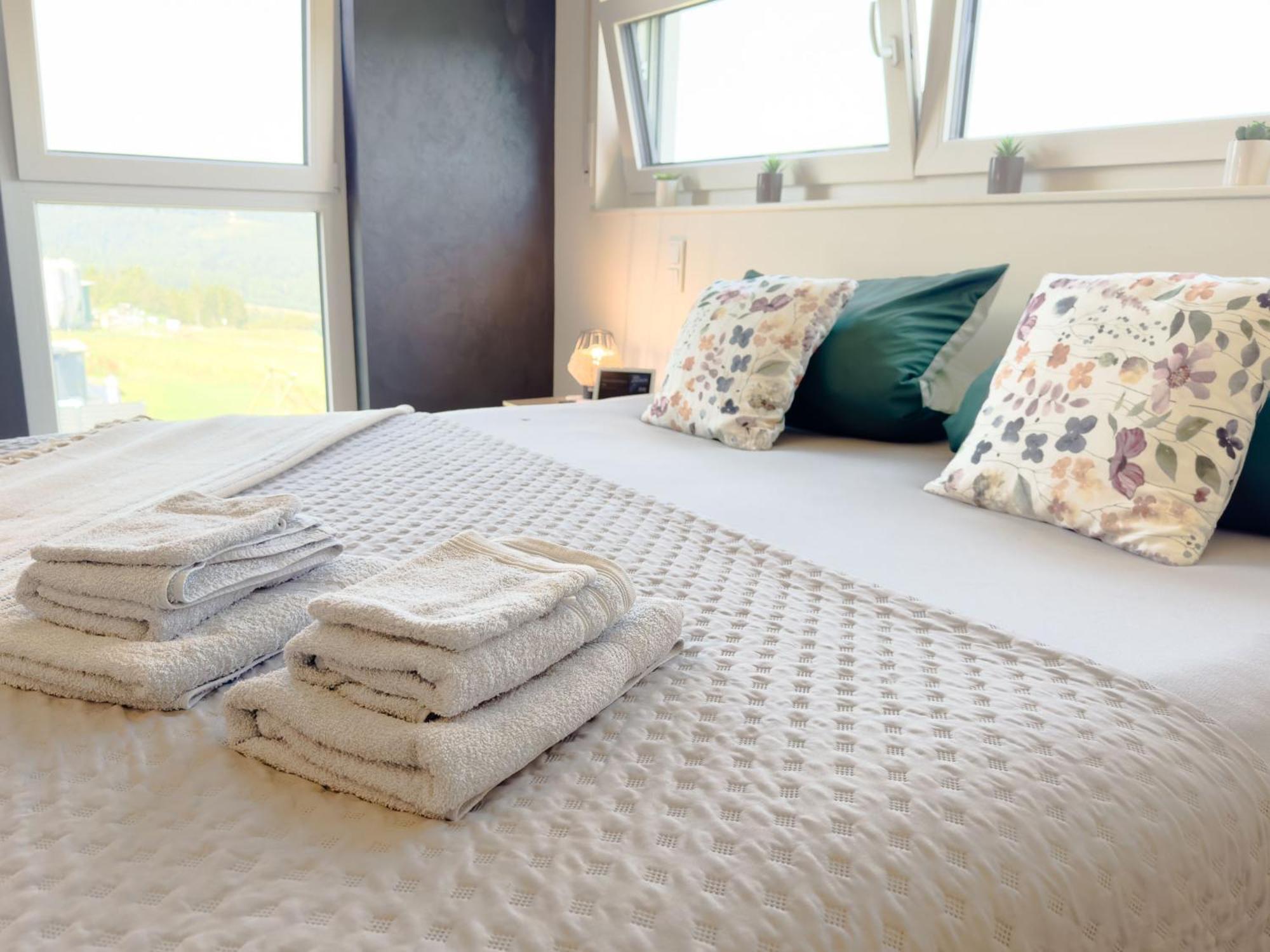 Serenity Vista Retreat Bnb Bescheid 외부 사진