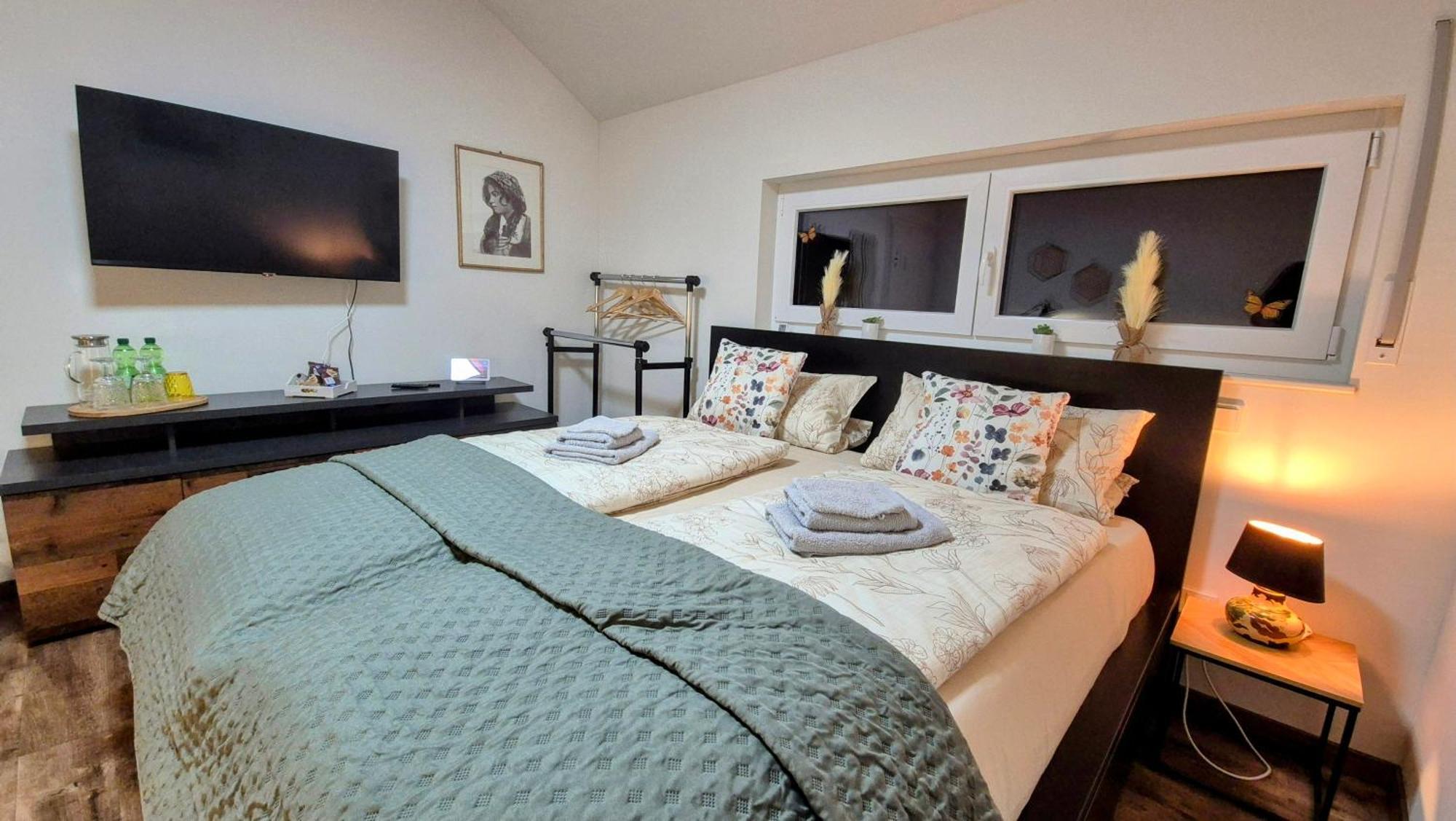 Serenity Vista Retreat Bnb Bescheid 외부 사진