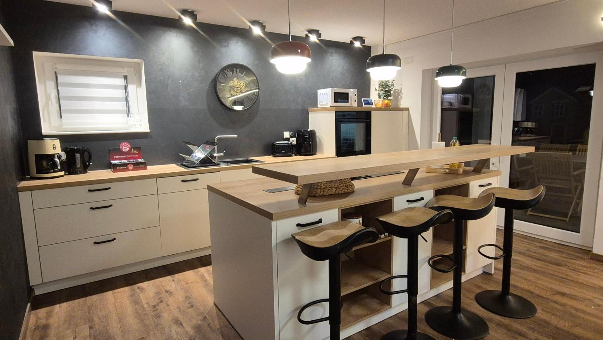 Serenity Vista Retreat Bnb Bescheid 외부 사진