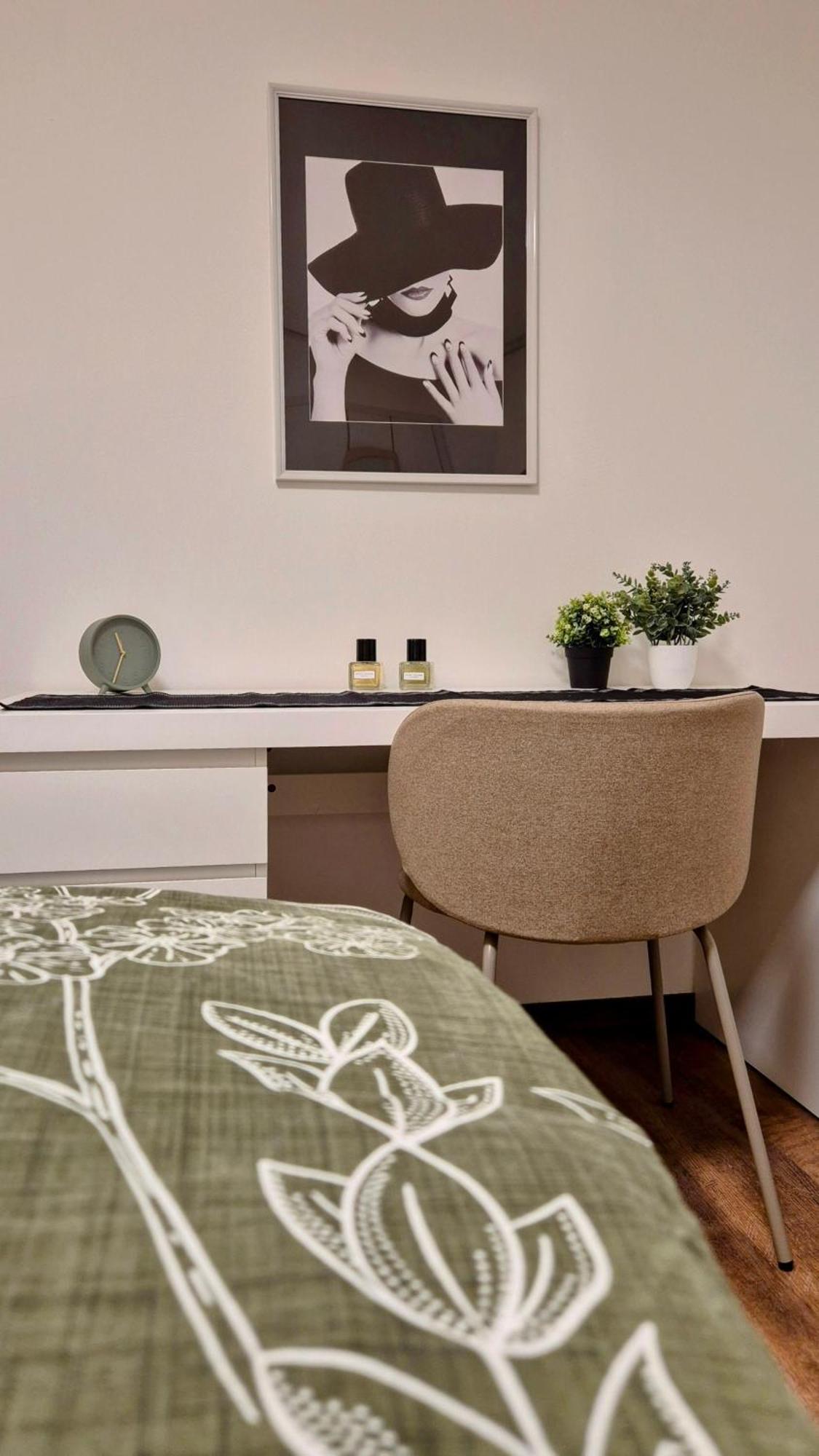 Serenity Vista Retreat Bnb Bescheid 외부 사진